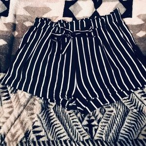 WOMEN’S BLACK AND WHITE STRIPED PAPER BAG SHORTS